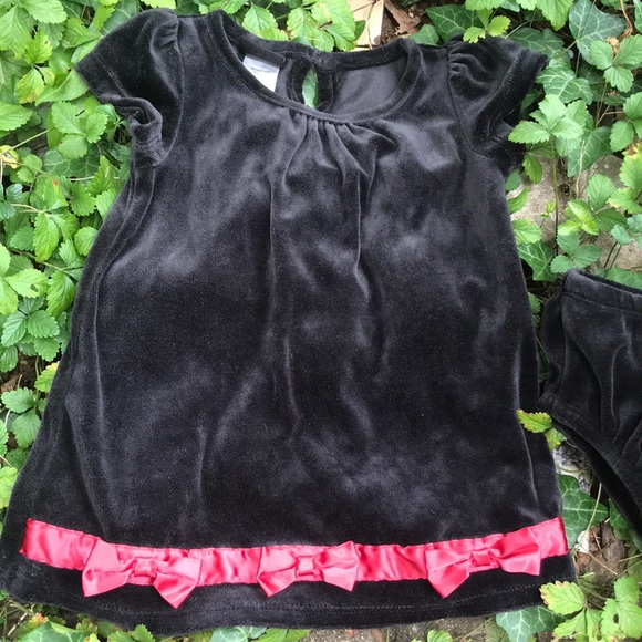 Holiday Editions Black Velour 2 pc Dress Red Bows - Picture 4 of 7